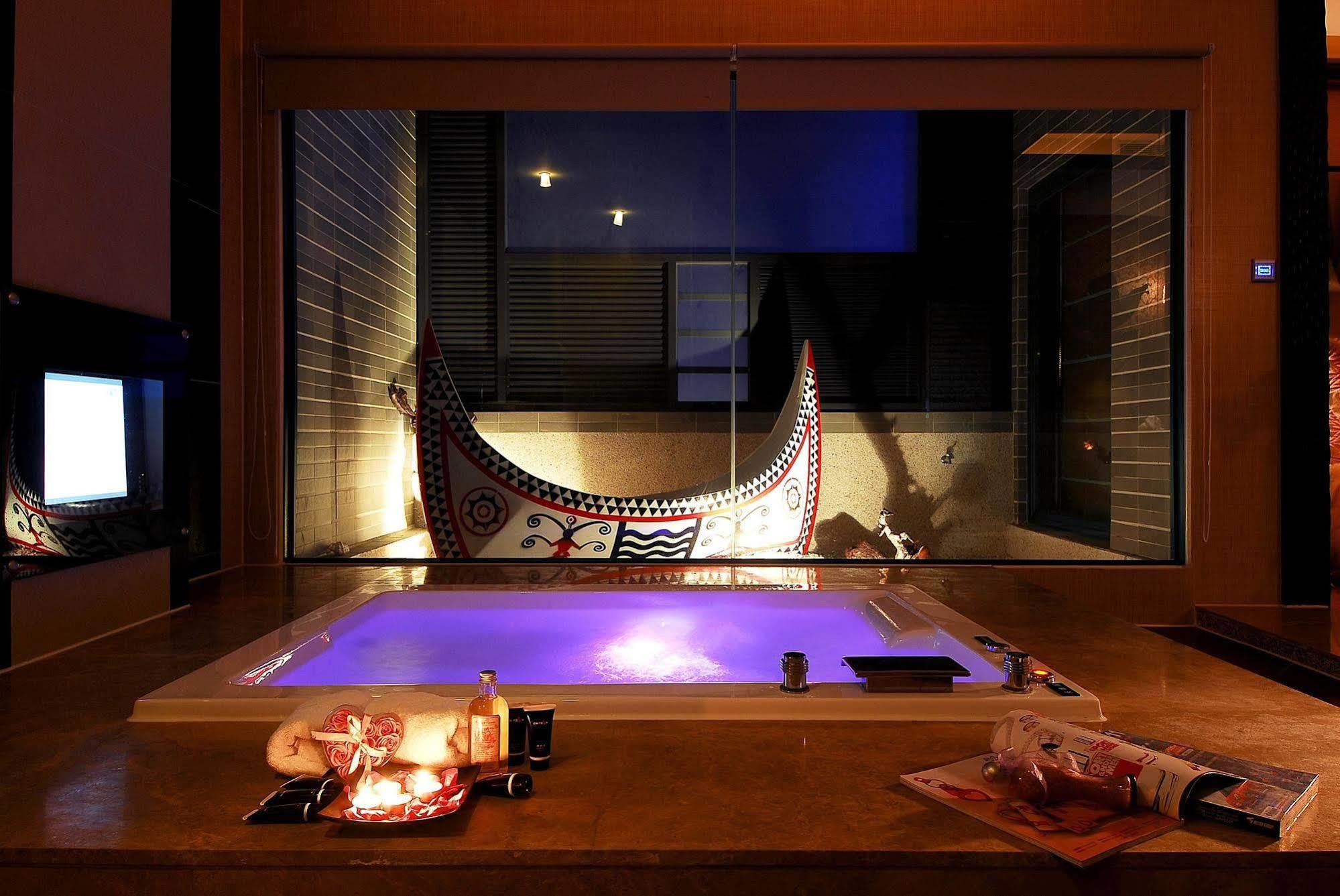All-Ur Boutique Motel -Chia Yi Branch Thành phố Gia Nghĩa Ngoại thất bức ảnh