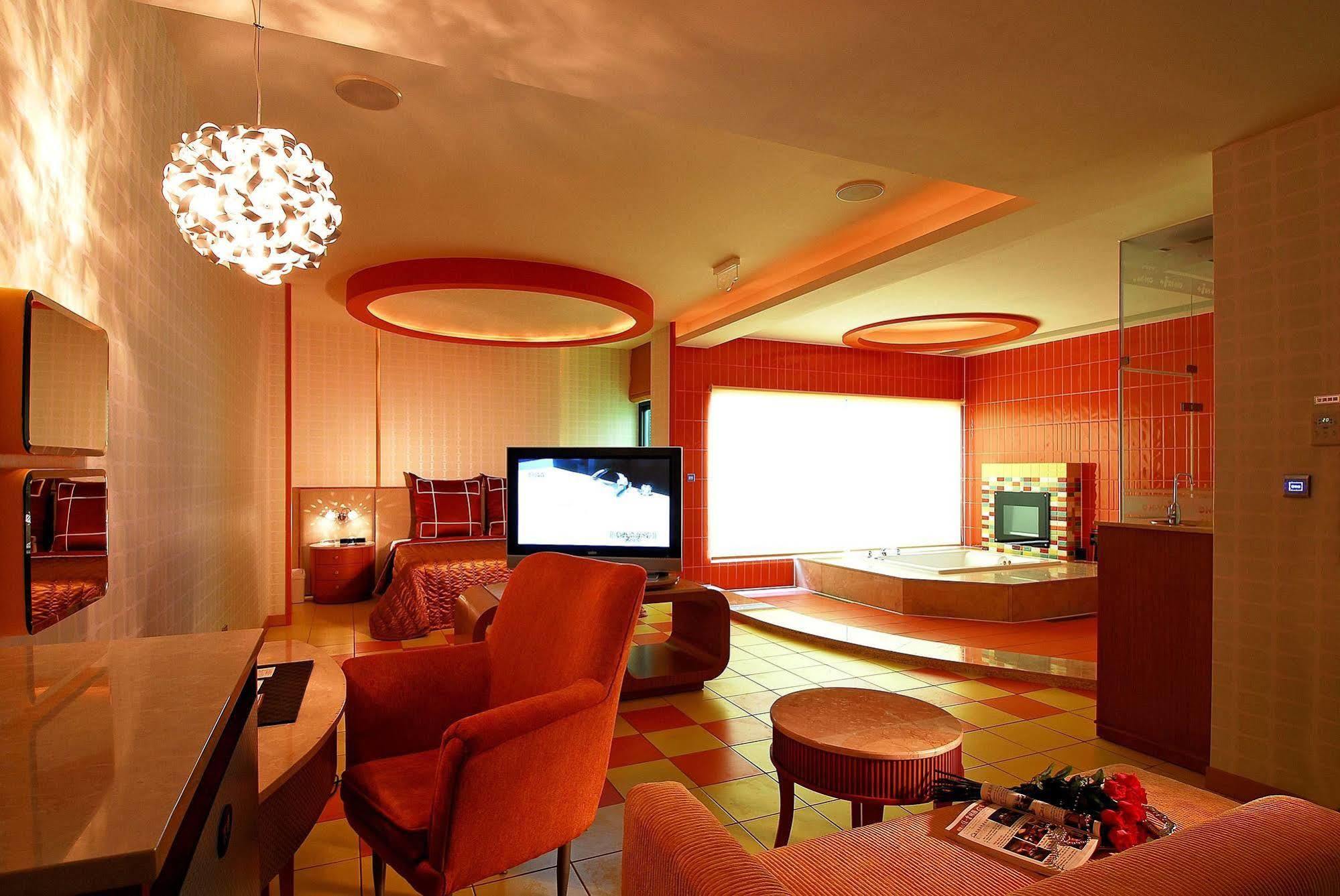 All-Ur Boutique Motel -Chia Yi Branch Thành phố Gia Nghĩa Ngoại thất bức ảnh